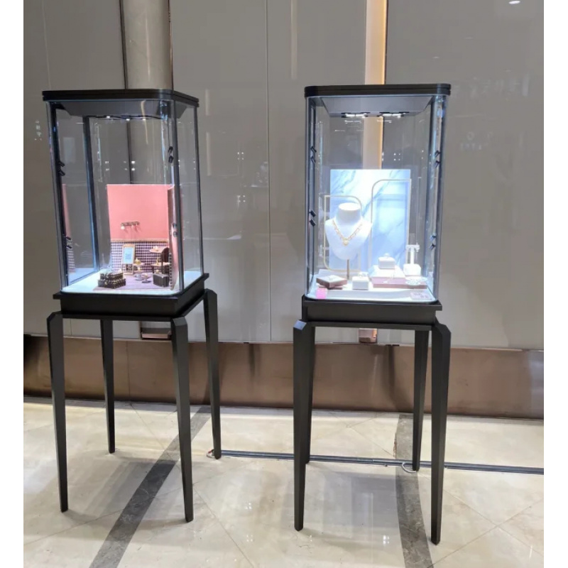 Vetrina per Gioielli in Vetro  - Interior Design Retail recensione e prezzo